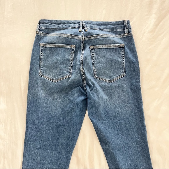 Good American High Rise Dark Blue Jeans - Picture 14 of 14